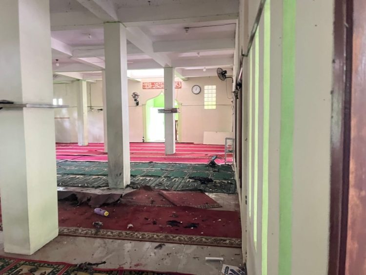 Ledakan di masjid Kodamar dekat SMAN 72 Jakarta sebabkan delapan orang luka. Polisi duga korsleting alat elektronik jadi pemicu.(Foto:Ist)