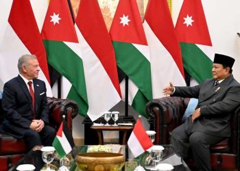 Presiden Prabowo Subianto ketika berbincang dengan Raja Yordania Raja Abdullah II bin Al Hussein di Istana Merdeka, Jumat (14/11/2025) (Foto: Biro Pers Setpres)