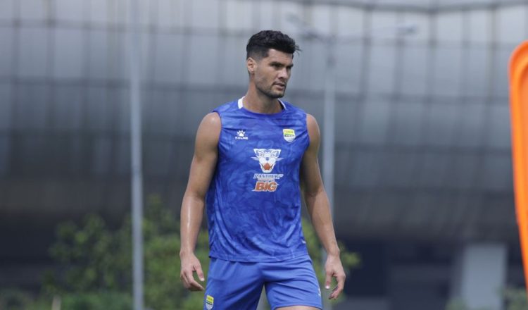 Bek Persib, Julio Cesar/Persib