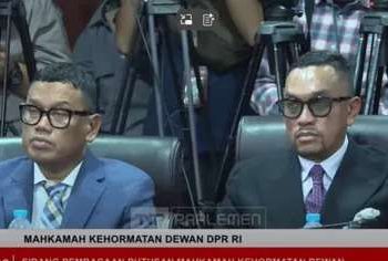 MKD DPR Putuskan Ahmad Sahroni (kanan) diputuskn melanggar Kode Etik. Politisi NasDem itu isanksi Nonaktif selama 6 Bulan oleh hakim MKD DPR RI, Senayan, Jakarta, Rabu (5/11/2025) (Foto: Youtube DPR)