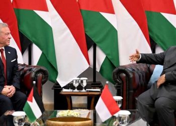 Presiden Prabowo Subianto dan Raja Abdullah II ibn Al Hussein menggelar pertemuan empat mata di Istana Merdeka, Jakarta, Jumat (14/11/2025) (Foto: BPMI Setpres/Cahyo)