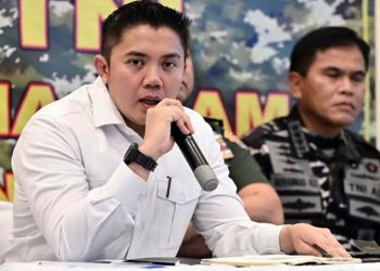 Sekretaris Kabinet Teddy Indra Wijaya menyampaikan dalam keterangan pers di Posko Nasional Penanggulangan Bencana di Halim Perdanakusuma, Jakarta, pada Rabu, 3 Desember 2025.