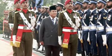 Presiden Prabowo Subianto menerima sambutan kenegaraan penuh kehormatan di kediaman resmi Perdana Menteri (PM) Pakistan Shehbaz Sharif di Islamabad, Selasa (9/12/2025)