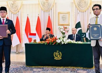 Prosesi Pertuaran dan Kesepakatan Kerjasama Indonesia-Pakistan di kediaman resmi PM Pakistan Shehbaz Sharif, Islamabad, Selasa (9/12/2025), dan disaksikan langsung Presiden Republik Indonesia Prabowo Subianto serta PM Shehbaz