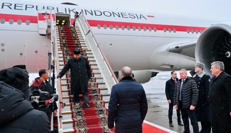 Presiden Prabowo Subianto tiba di Moskow, Rusia pada Rabu, 10 Desember 2025, setelah menempuh perjalanan dari Islamabad, Pakistan