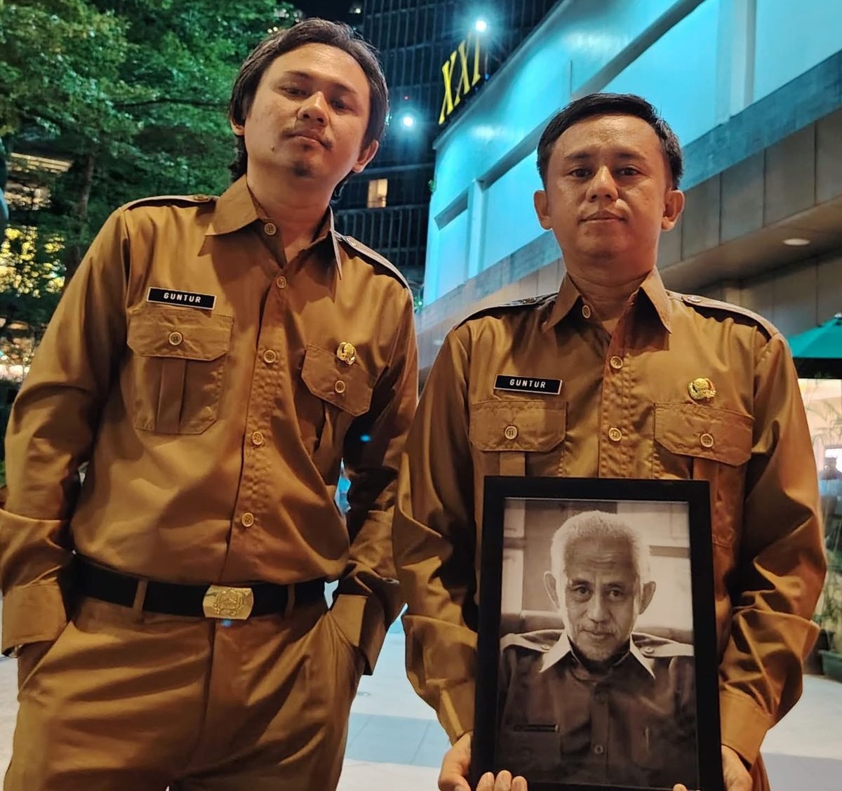 Qodrat Pratama Putra dan Damar Rizal Marzuki Putra usai Menghadiri Gala Premiere Film Qorin 2 Persembahan Terakhir Alm. Epy Kusnandar di Kawasan Kuningan, Jakarta Selatan, pada Senin, 8 Desember 2025