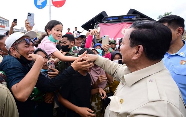 Dari Kota Medan, Presiden Prabowo Subianto menuju ke Provinsi Aceh untuk meninjau langsung tiga kabupaten yang wilayahnya terdampak bencana, pada Jumat, 12 Desember 2025.