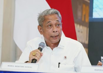 Wakil Menteri Sosial (Wamensos), Agus Jabo Priyono, dalam konferensi pers bertajuk Pemulihan dan Rencana Strategis Pascabencana Jelang Akhir Tahun yang digelar di Lanud Halim Perdanakusuma, Jakarta Timur, pada Senin (29/12/2025)