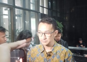 Juru Bicara KPK, Budi Prasetyo saat memberikan keterangan kepada awak media, Rabu (24/12). (Foto: Ainul Ghurri/kabariku.com)