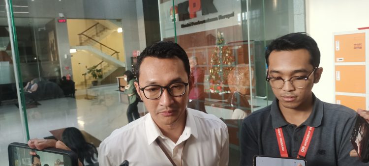 Juru Bicara KPK, Budi Prasetyo saat dimintai keterangan soal kasus OTT Bupati Bekasi Ade Kuswara Kunang, Rabu (24/12).