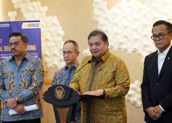 Konferensi Pers Peluncuran Kanal Debottlenecking Satgas P2SP di Kantor Kemenko Perekonomian, Jakarta, Selasa (16/12/2025)