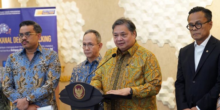 Konferensi Pers Peluncuran Kanal Debottlenecking Satgas P2SP di Kantor Kemenko Perekonomian, Jakarta, Selasa (16/12/2025)