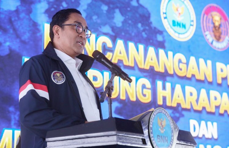 Kepala BNN RI Suyudi Ario Seto dalam acara Pencanangan Pemulihan Kampung Bersih Narkoba rangkaian acara Pemusnahan Barang Bukti Narkotika, di Buffer Area IPC Tanjung Priok, Jakarta Utara