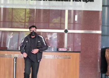 Wakil Ketua DPRD Jawa Barat, Ono Surono meninggal Gedung Merah Putih KPK usai diperiksa penyidik. (Foto: Ainul Ghurri/Kabariku.com)