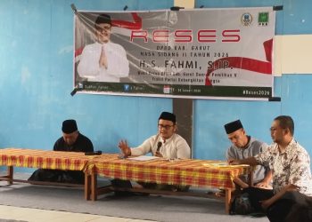 Wakil Ketua DPRD Kabupaten Garut H Subhan Fahmi yang melakukan kegiatan reses di Sukaresmi
