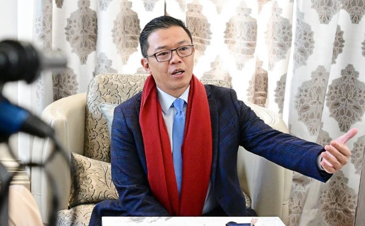 Menlu Sugiono memberikan keterangan usai Presiden Prabowo menghadiri WEF di Bad Ragaz, Swiss, Jumat (23/01/2026)