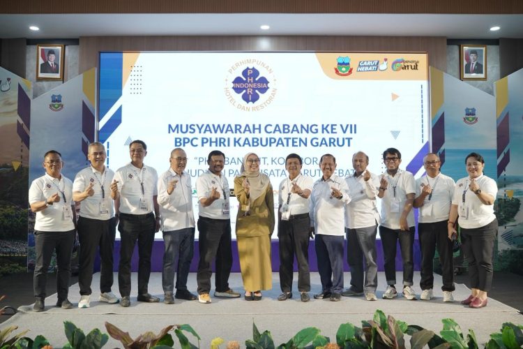 Wakil Bupati Garut, Putri Karlina, menghadiri Musyawarah Cabang (Muscab) ke-VII Badan Pimpinan Cabang Perhimpunan Hotel dan Restoran Indonesia (BPC PHRI) Kabupaten Garut yang digelar di Sabda Alam Hotel Resort/ Diskominfo Kab. Garut