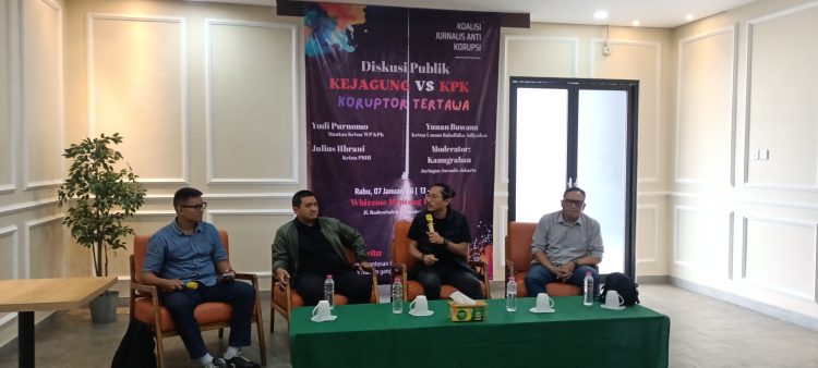 Diskusi publik Kejagung vs KPK "Koruptor Tertawa" di kawasan Menteng Jakarta Pusat. (Foto: Ainul Ghurri/Kabariku.com)