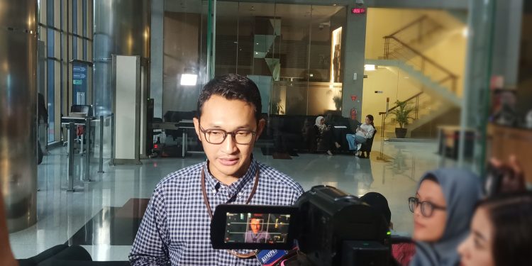 Juru Bicara KPK, Budi Prasetyo saat memberikan keterangan di Gedung Merah Putih KPK. (Foto: Ainul Ghurri/Kabariku)