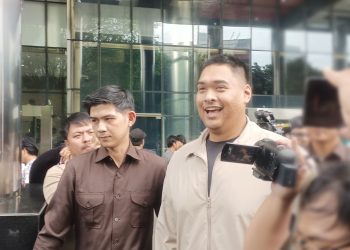 Eks Menpora Dito Ariotedjo usai menjalani pemeriksaan KPK. (Foto: Ainul Ghurri/Kabariku.com)