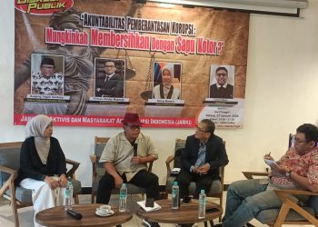 Ketua IPW Sugeng Teguh Santoso dalam diskusi publik di kawasan Cikini, Menteng, Jakarta Pusat. (Foto: Ainul Ghurri/Kabariku.com)