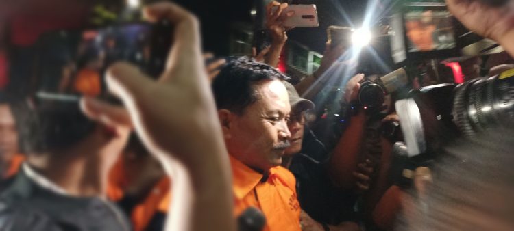 Wali Kota Madiun, Maidi usai ditetapkan sebagai tersangka KPK. (Foto:Ainul Ghurri/Kabariku)