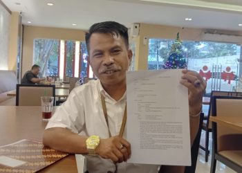 Kuasa hukum Kepala Desa Klapagading Kulon melaporkan Aspem Banyumas dan Camat Wangon ke Ombudsman RI (Irfan/kabariku.com)