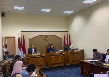 KIP menyatakan ijazah Jokowi sebagai informasi publik dan memerintahkan KPU membuka salinan dokumen pencalonan presiden.