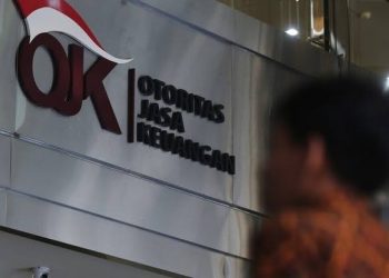 Sejumlah pimpinan OJK mengundurkan diri usai IHSG anjlok dua hari berturut-turut. Dirut BEI juga mundur setelah indeks sempat kena trading halt.