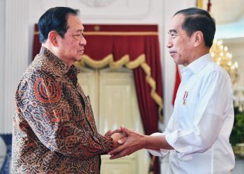 Presiden Joko Widodo menerima kunjungan Presiden ke-6 Republik Indonesia, Susilo Bambang Yudhoyono (SBY) di Ruang Jepara, Istana Merdeka, Jakarta, pada Sabtu, 21 September 2024