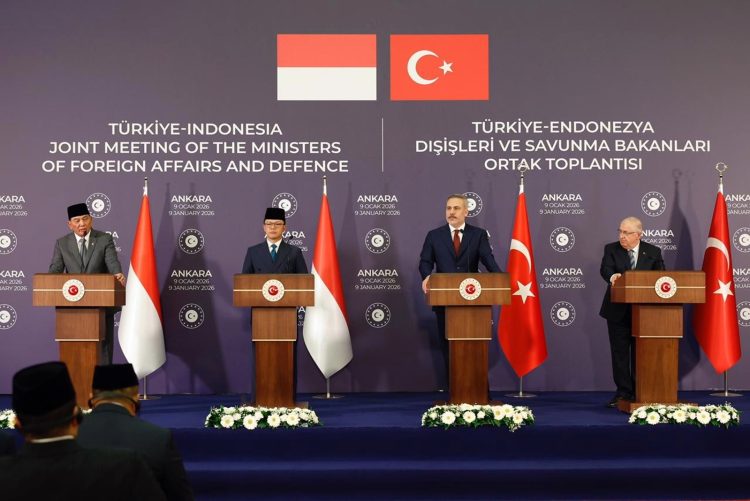 Menteri Luar Negeri Republik Indonesia, Sugiono, bersama Menteri Pertahanan, Sjafrie Sjamsoeddin, memimpin pertemuan perdana Menteri Luar Negeri-Menteri Pertahanan (2+2) Indonesia- Türkiye, bersama dengan Menteri Luar Negeri Türkiye, Hakan Fidan, dan Menteri Pertahanan Türkiye, Yaşar Güler, Jumat (9/1/2026)