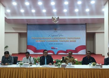 Komisi Yudisial (KY) menggelar konferensi pers laporan tahunan 2025. (Foto: Ainul Ghurri/Kabariku)