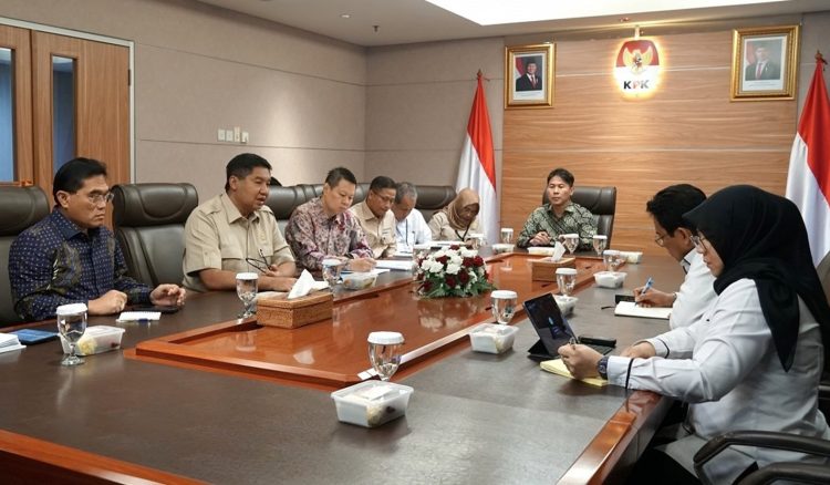 Wakil Ketua KPK, Johanis Tanak menerima audiensi Menteri PKP, Maruarar Sirait di Gedung Merah Putih, Jakarta, Rabu (21/1/2026)