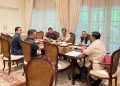 Presiden Prabowo Subianto menggelar pertemuan dengan sejumlah menteri dan pejabat negara pada Jumat, 2 Januari 2026, di kediaman dinas Presiden, Widya Chandra, Jakarta