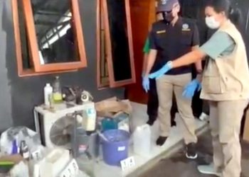 Penggerebekan pabrik narkotika golongan I jenis MDMB-4en-Pinaca atau tembakau sintetis di salah satu kawasan perumahan di Tangerang, Banten