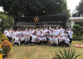 Para korban Jiwasraya usai mengadu ke Sekretariat Negara RI. (Foto: Dok. Pribadi)