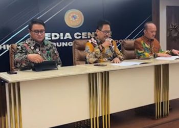 Juru Bicara Mahkamah Agung (MA), Prof. Yanto saat memberikan keterangan kepada awak media di ruang Media Center. (Foto: Ainul Ghurri/Kabariku)