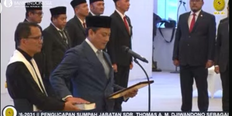 Mahkamah Agung telah melantik Deputi Gubernur BI Baru, Thomas Djiwandono. Senin, (9/2/2026). (Foto: tangkapan layar YouTube Bank Indonesia).
