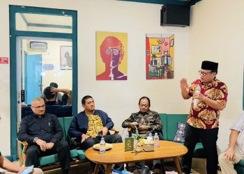 Komrad Pancasila menggelar diskusi nasional membahas wacana reposisi Polri dan pentingnya menjaga amanat Reformasi 1998, Jumat (6/2/2026).