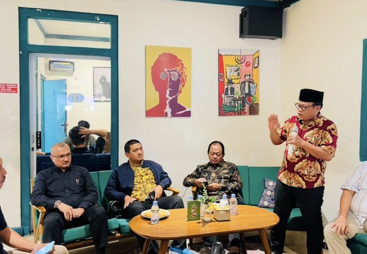 Komrad Pancasila menggelar diskusi nasional membahas wacana reposisi Polri dan pentingnya menjaga amanat Reformasi 1998, Jumat (6/2/2026).