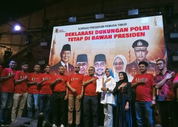 Pemuda Timur menyatakan dukungan agar Polri tetap di bawah Presiden. (Foto:Bemby/kabariku)