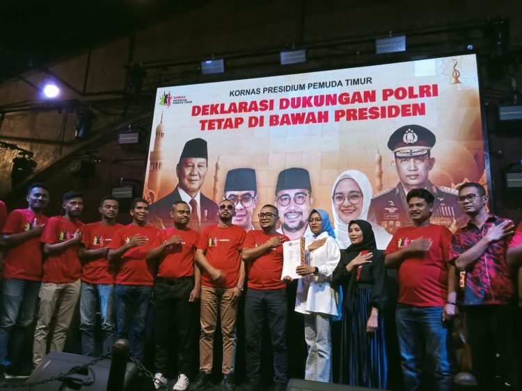 Pemuda Timur menyatakan dukungan agar Polri tetap di bawah Presiden. (Foto:Bemby/kabariku)