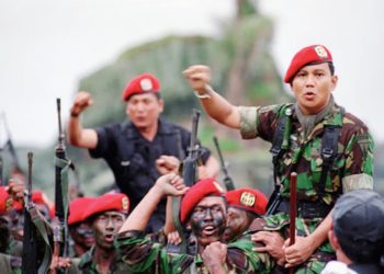 Prabowo Subianto menjabat sebagai Danjen Kopassus