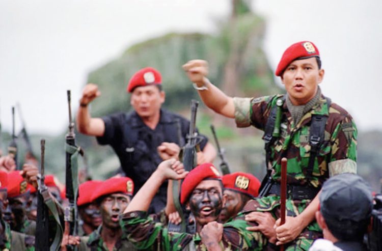 Prabowo Subianto menjabat sebagai Danjen Kopassus