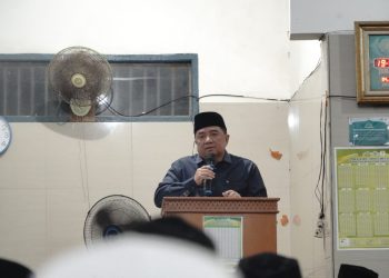 Bupati Garut, Abdusy Syakur Amin, melaksanakan rangkaian kegiatan Safari Ramadan 1447/2026 M Hijriah dengan mengunjungi Masjid Besar Kecamatan Mekarmukti, Kabupaten Garut, /Diskominfo Kab. Garut