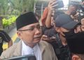 Mantan Menteri Agama Yaqut Cholil Qoumas alias Gus Yaqut memenuhi panggilan penyidik usai praperadilan ditolak PN Jakarta Selatan. (Foto: Ainul Ghurri/Kabariku)