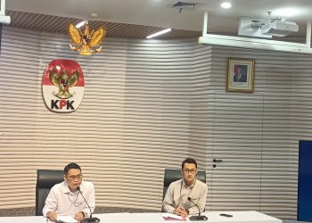 KPK menggelar konferensi pers terkait penangkapan Bupati Pekalongan, Fadia Arafiq. (Foto: Ainul Ghurri/Kabariku)