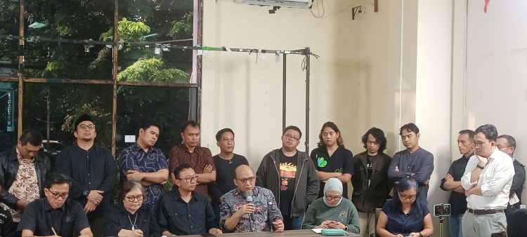 Eks Penyidik KPK Novel Baswedan mengecam penyiraman air keras terhadap aktivis KontraS Andrie Yunus di YLBHI. (Foto: Ainul Ghurri/Kabariku)