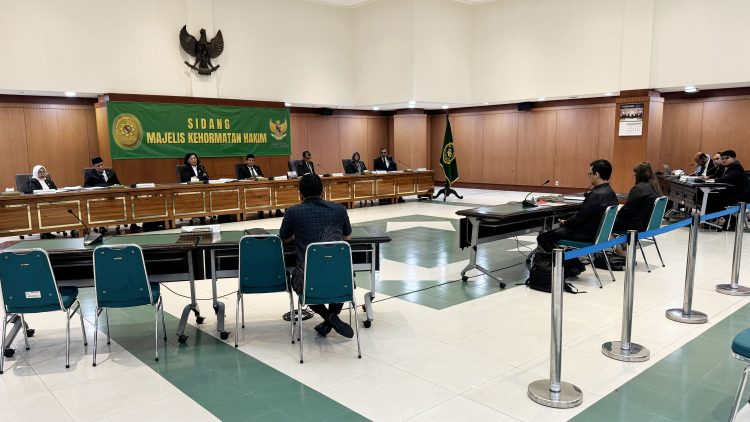 Ilustrasi sidang etik hakim di Majelis Kehormatan Hakim, Mahkamah Agung (Foto: Dok. KY)