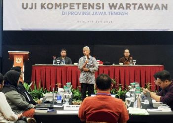 Mantan pimpinan KPK Busyro Muqoddas saat menjadi pembicara dalam acara UKW (Foto: Dok. Dewan Pers)